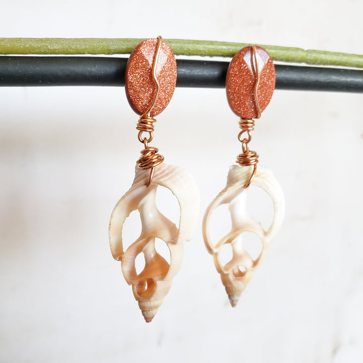 goldstone shell stud earrings